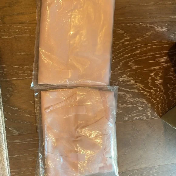 PJ Harlow NIB size Small Blush PJ set - Picture 4 of 4